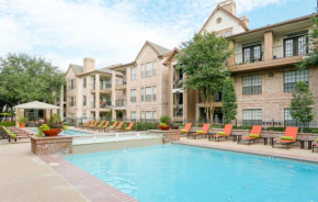 City Center Escape with Pool and Fast Internet